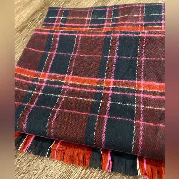 LOFT Plaid Blanket Scarf NWT - Picture 4 of 4